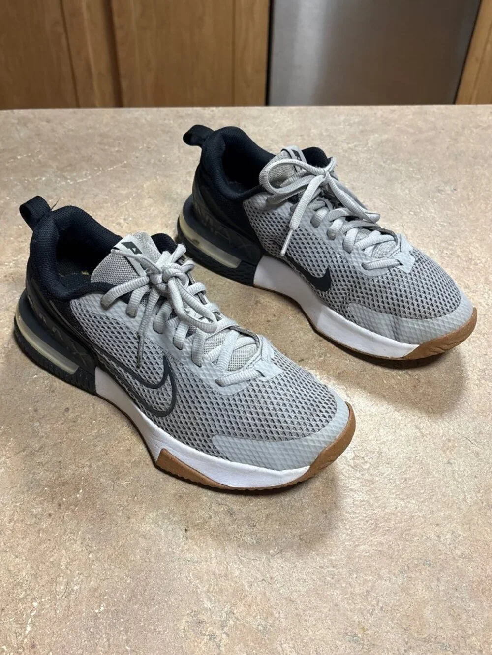EXCELLENT Nike Air Max Alpha Trainer 6 Gym Shoes Mens Smoke Grey Black 9